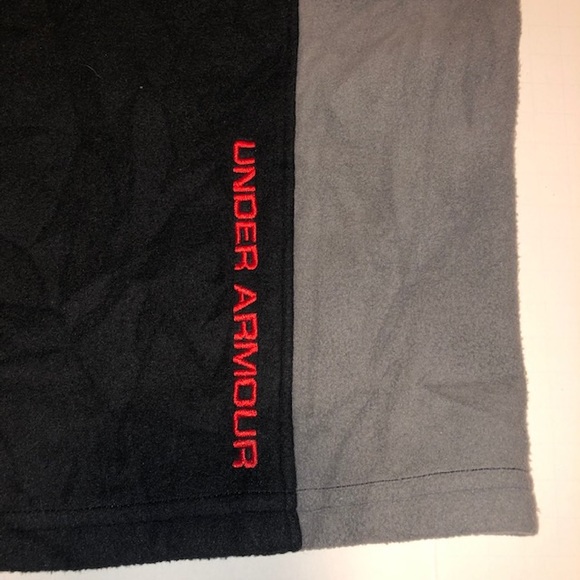 Under armour youths sweatshirt - Picture 4 of 5